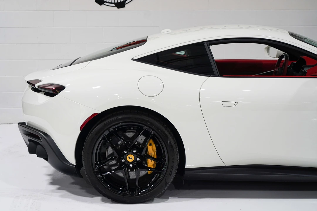 2024 Ferrari Roma - Image 21 of 31
