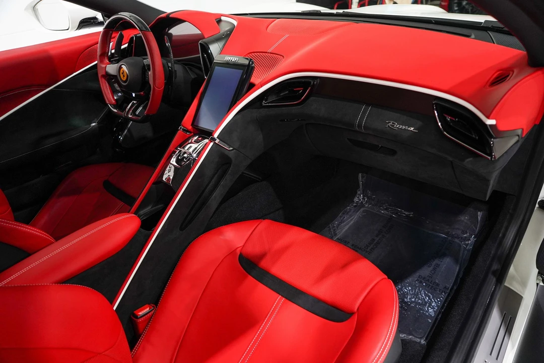 2024 Ferrari Roma - Image 15 of 31