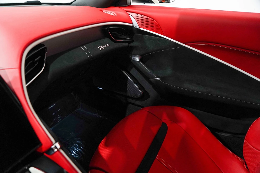 2024 Ferrari Roma - Image 13 of 31