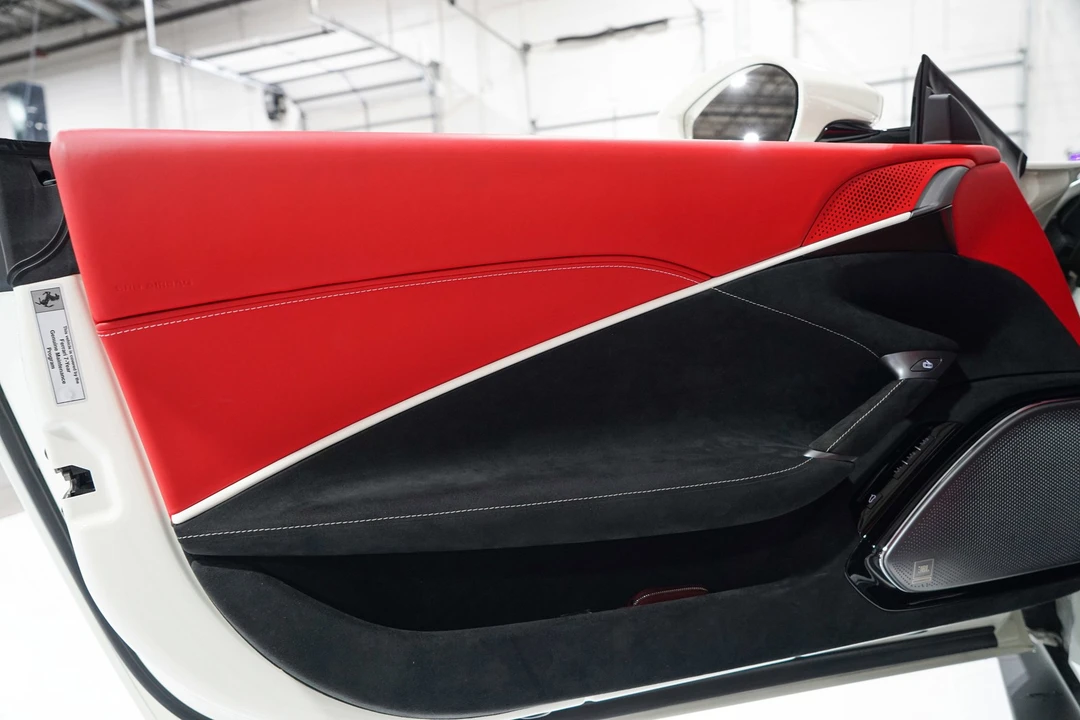 2024 Ferrari Roma - Image 20 of 31