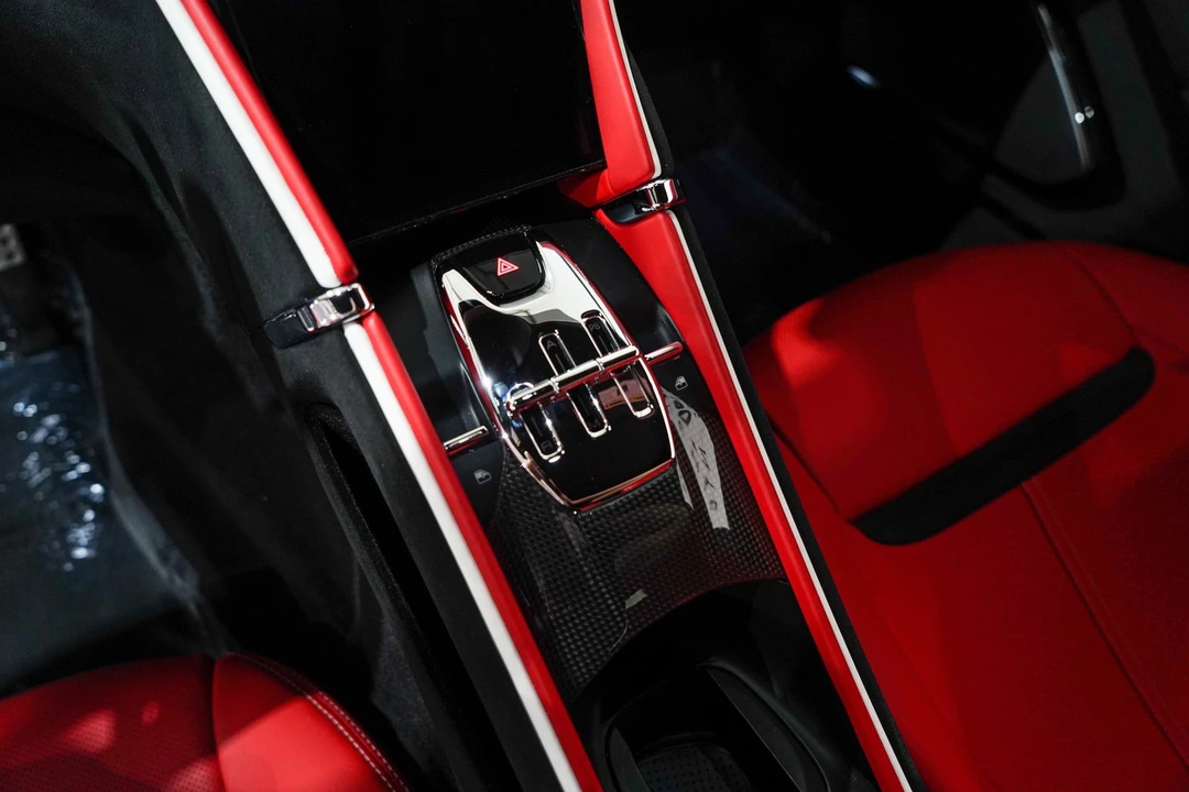 2024 Ferrari Roma - Image 12 of 31