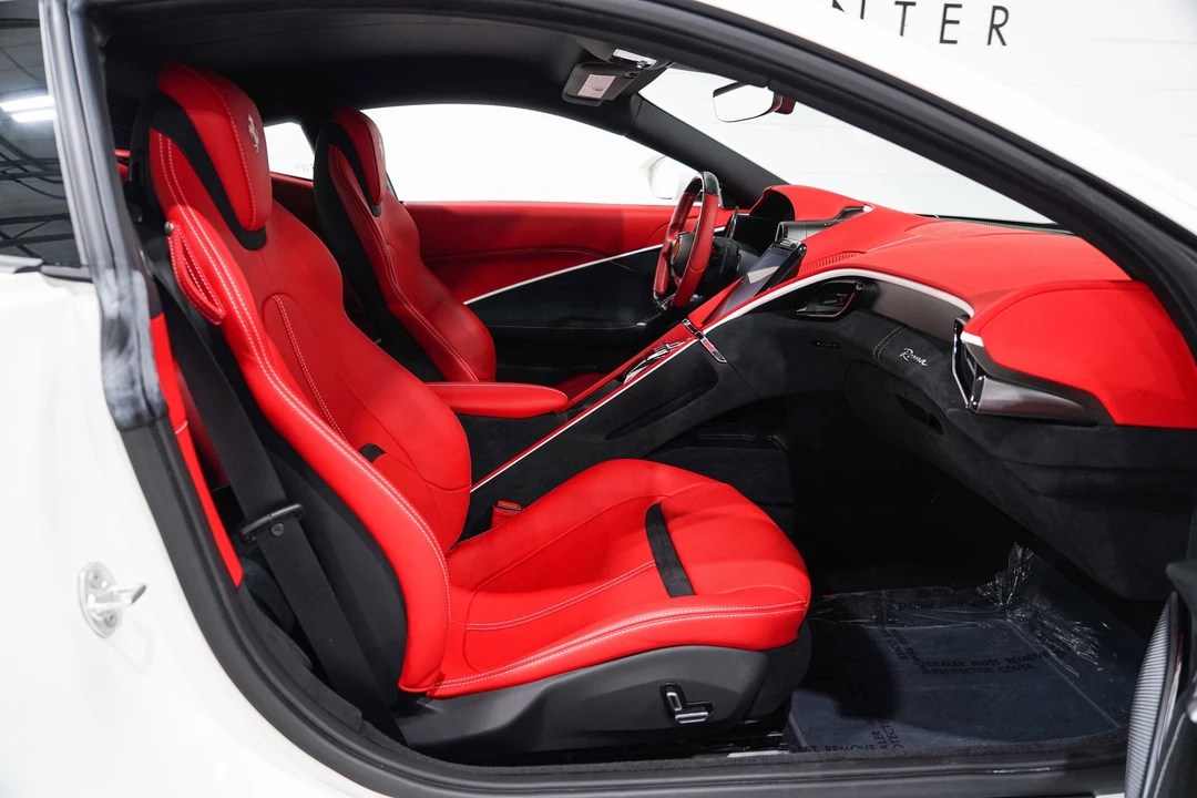 2024 Ferrari Roma - Image 16 of 31