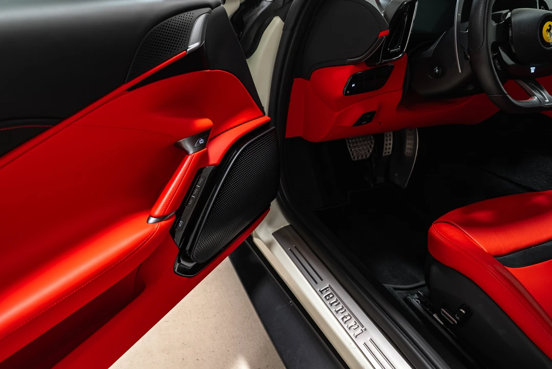 2024 Ferrari Roma - Image 16 of 31