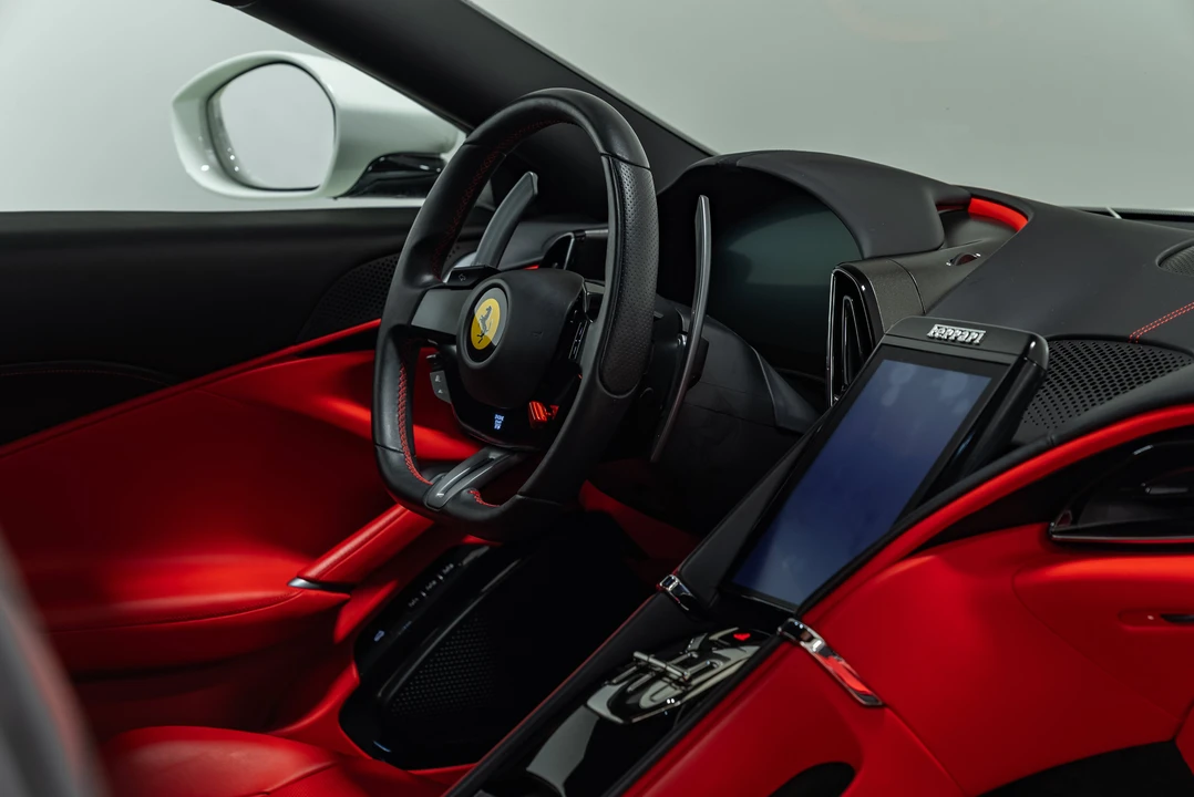 2024 Ferrari Roma - Image 27 of 31