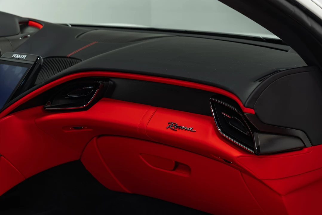2024 Ferrari Roma - Image 28 of 31