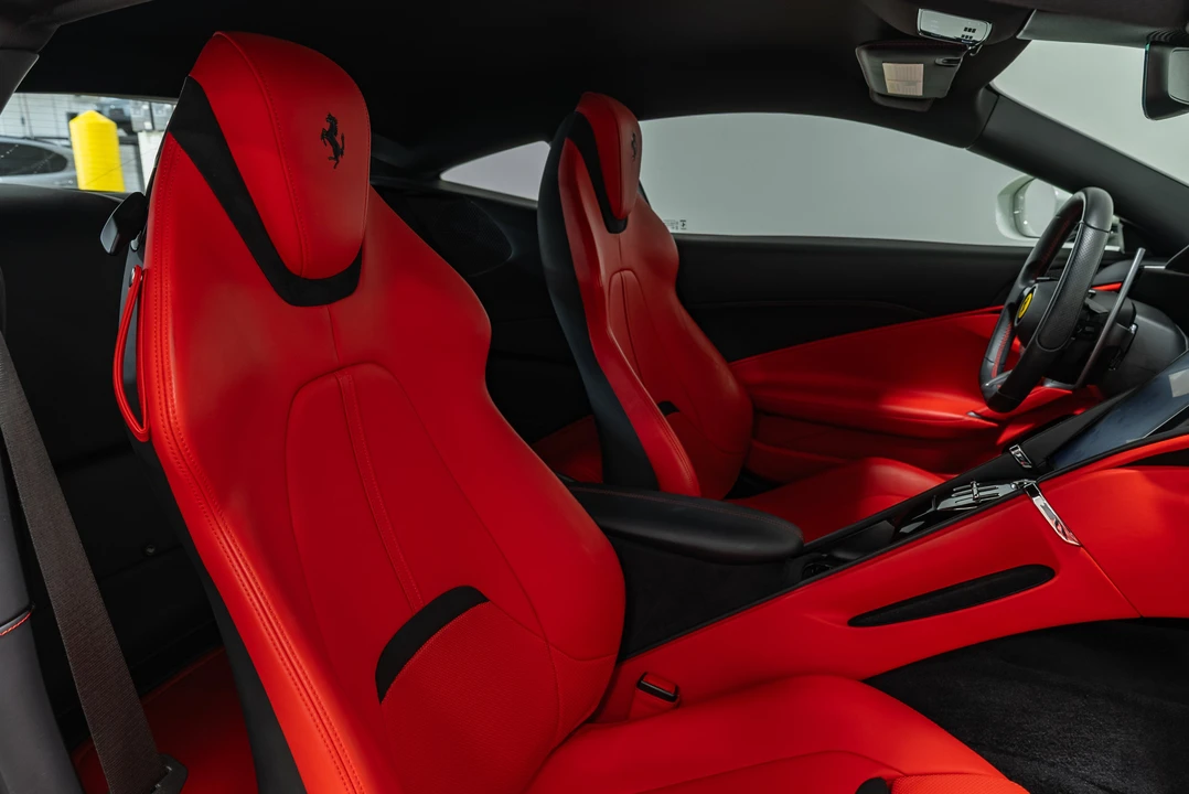 2024 Ferrari Roma - Image 25 of 31