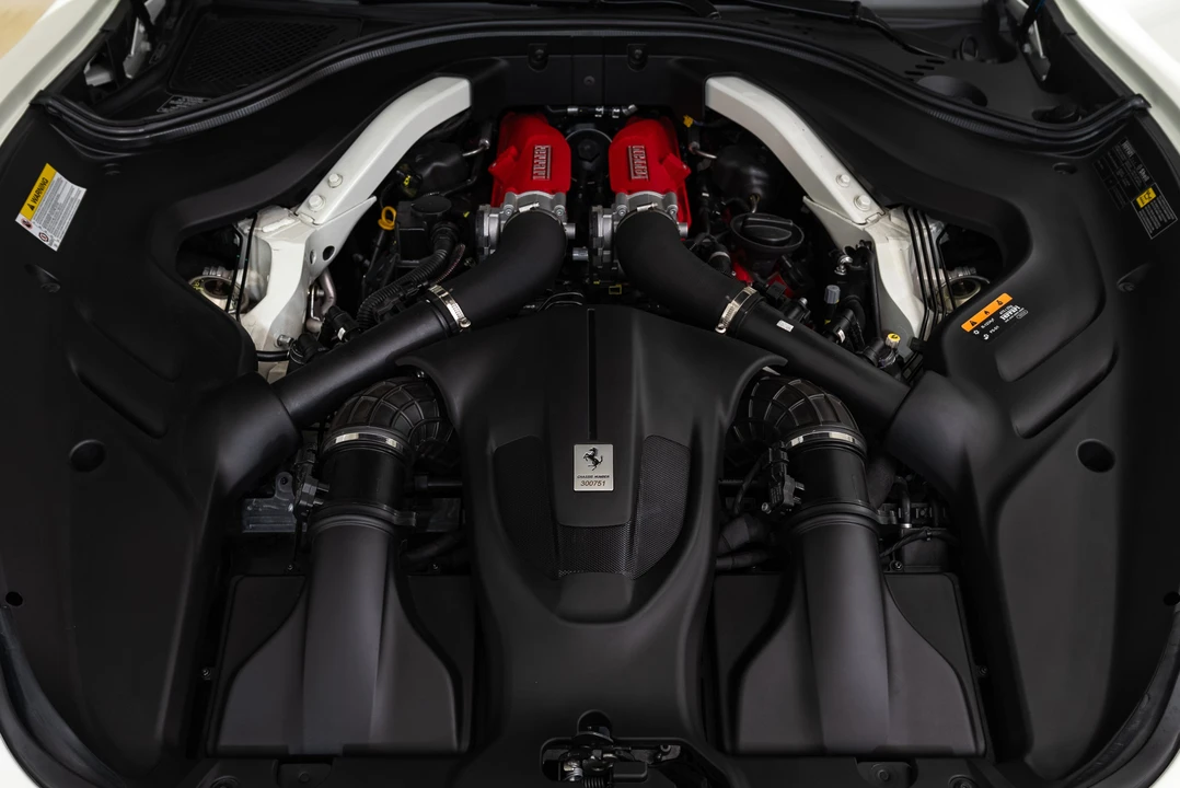 2024 Ferrari Roma - Image 14 of 31