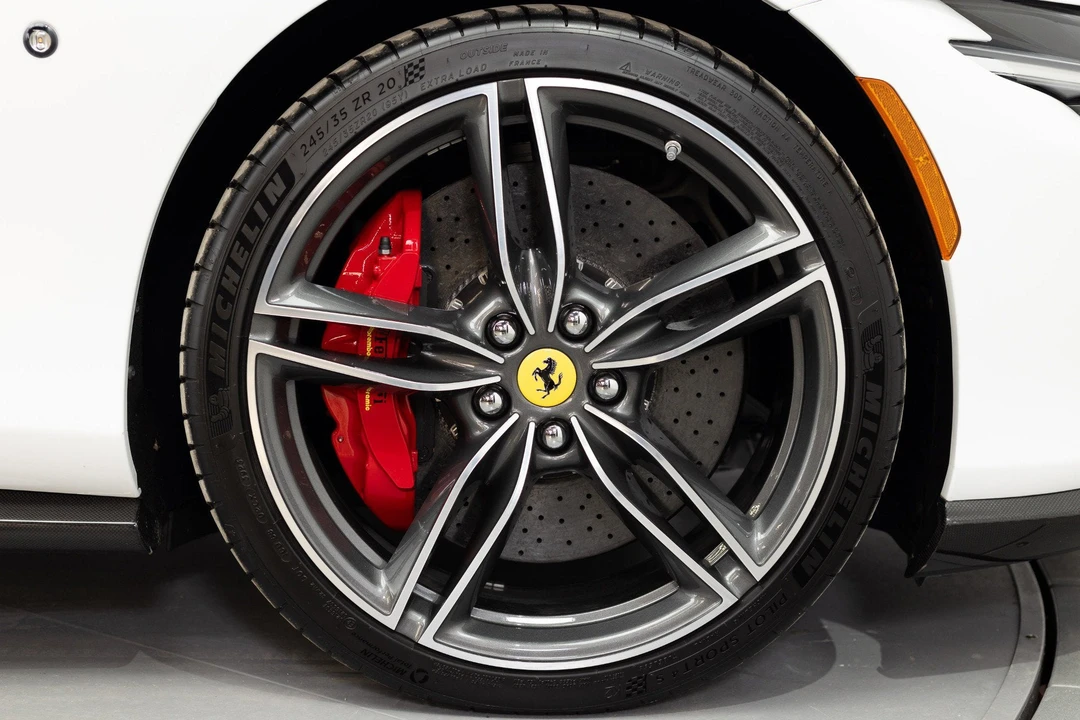 2024 Ferrari Roma - Image 14 of 31