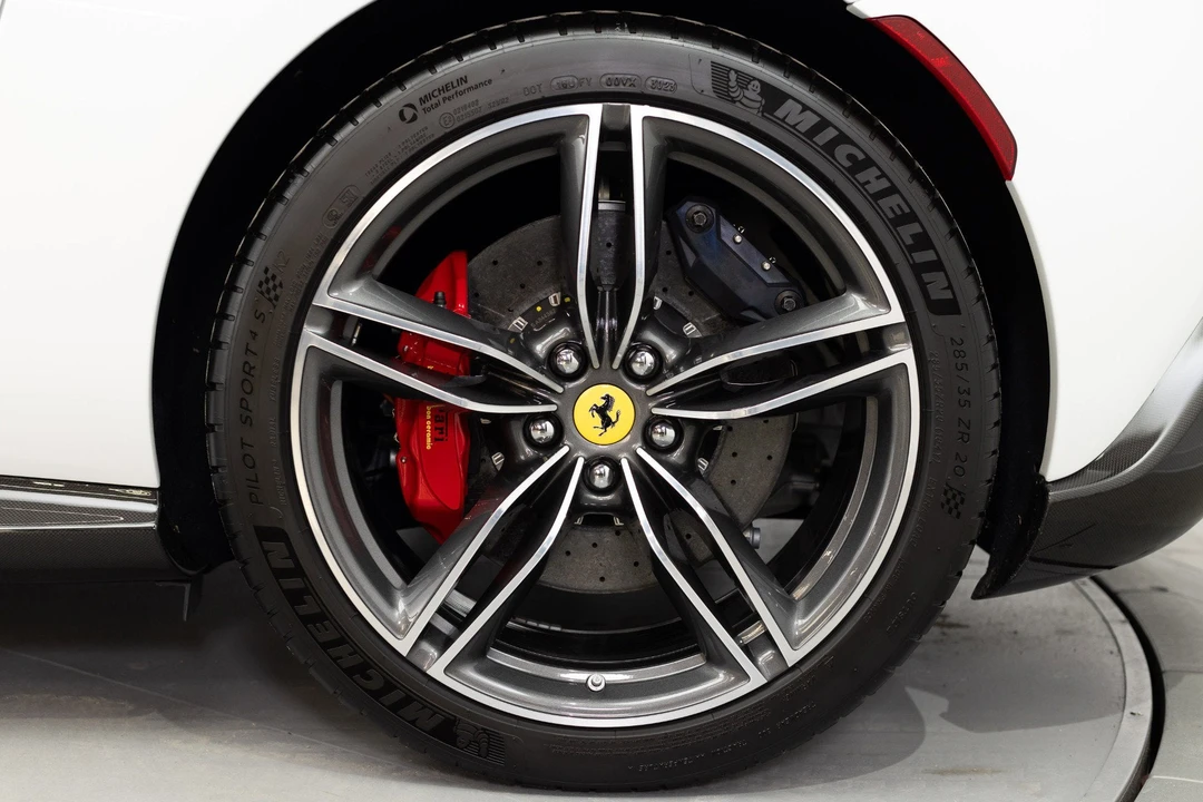 2024 Ferrari Roma - Image 13 of 31