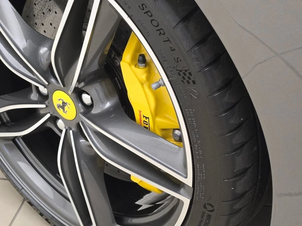 2024 Ferrari Roma - Image 14 of 31
