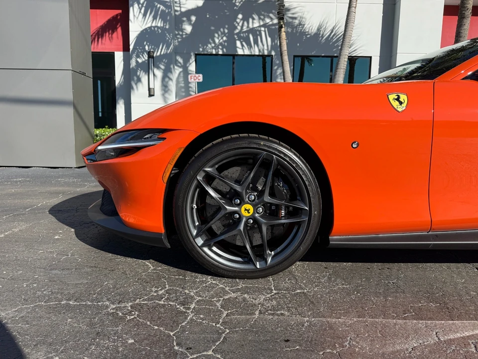 2024 Ferrari Roma - Image 13 of 21