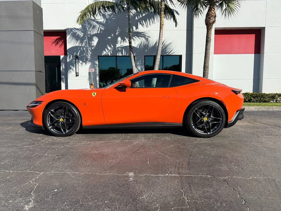 2024 Ferrari Roma - Image 11 of 21