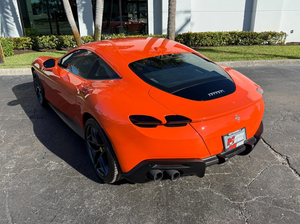 2024 Ferrari Roma - Image 14 of 21