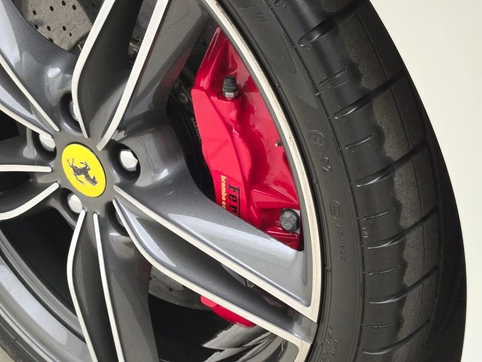 2024 Ferrari Roma - Image 14 of 31