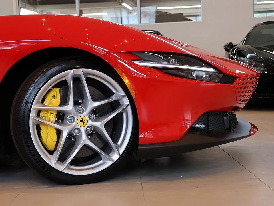 2024 Ferrari Roma - Image 20 of 31