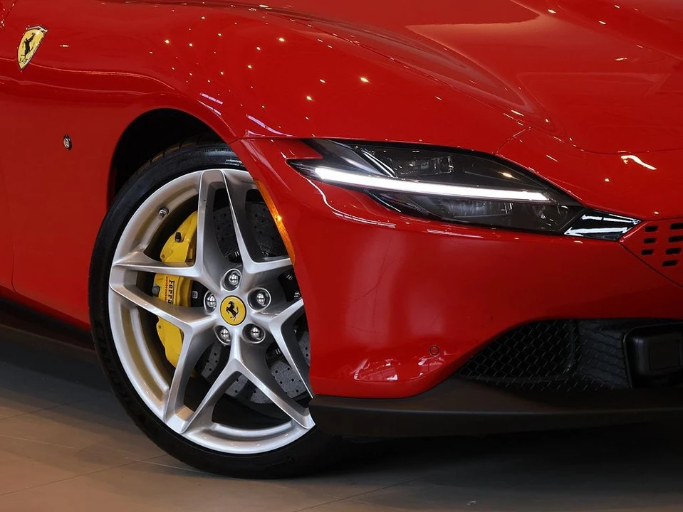 2024 Ferrari Roma - Image 9 of 31