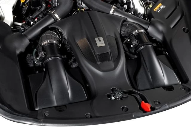 2024 Ferrari Roma - Image 17 of 31