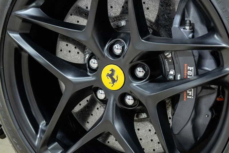 2024 Ferrari Roma - Image 14 of 31