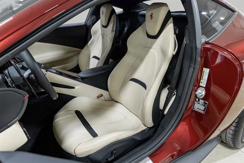 2024 Ferrari Roma - Image 24 of 31