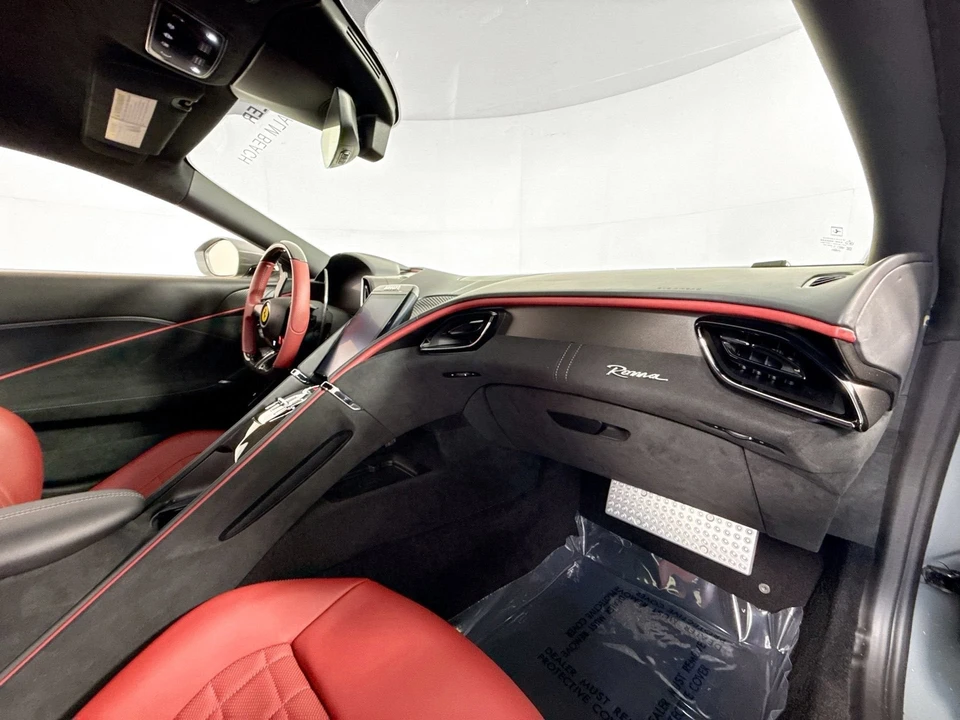 2024 Ferrari Roma - Image 26 of 31