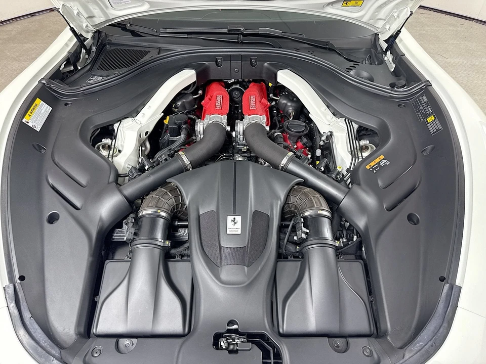 2024 Ferrari Roma - Image 21 of 31