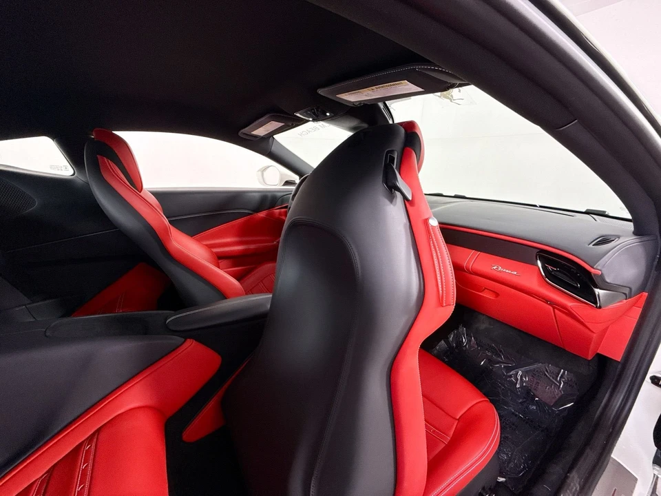 2024 Ferrari Roma - Image 24 of 31