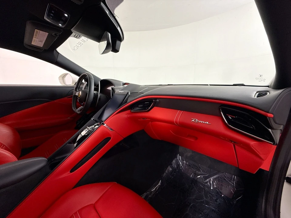 2024 Ferrari Roma - Image 26 of 31
