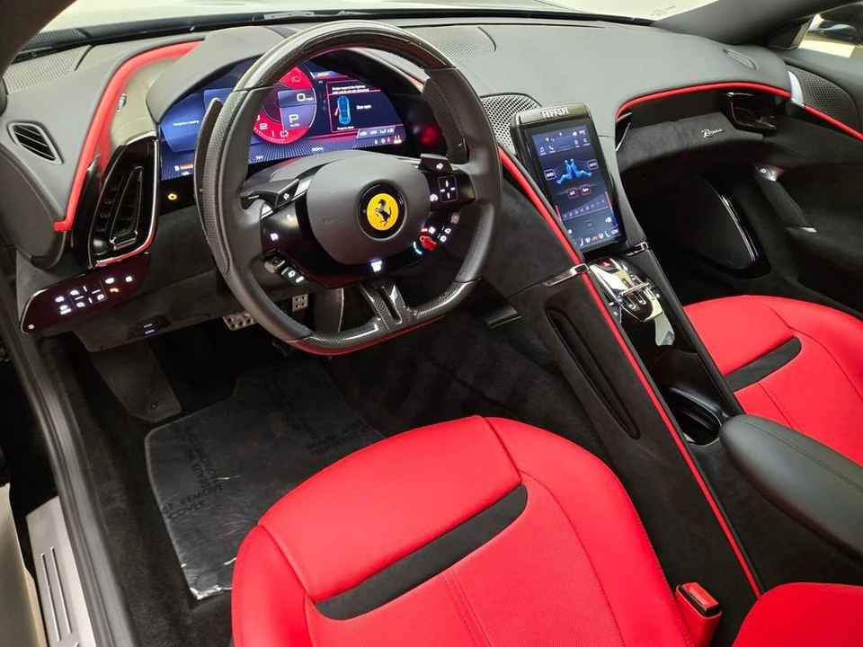 2024 Ferrari Roma - Image 19 of 31