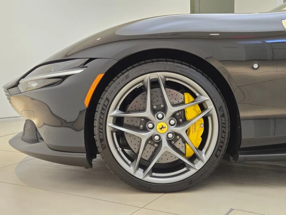 2024 Ferrari Roma - Image 13 of 31