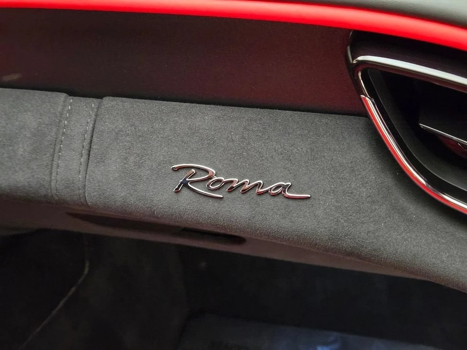2024 Ferrari Roma - Image 27 of 31