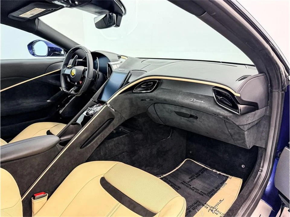 2024 Ferrari Roma - Image 23 of 31