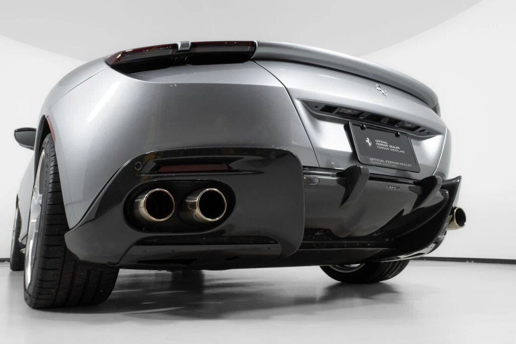 2024 Ferrari Roma - Image 15 of 31