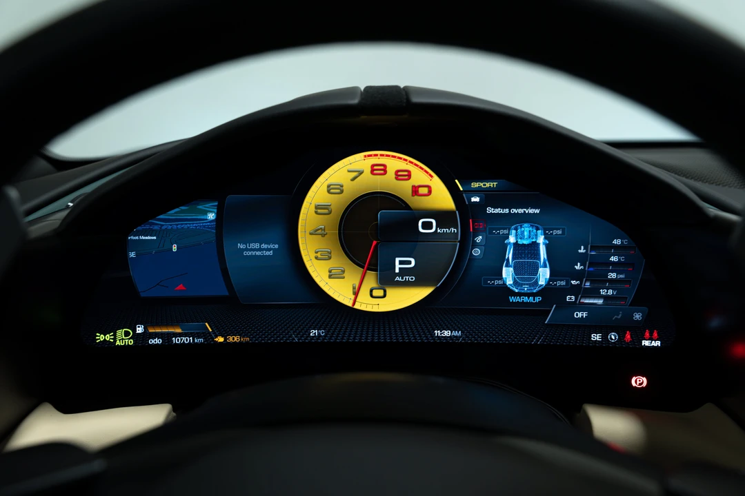 2024 Ferrari Roma - Image 14 of 31
