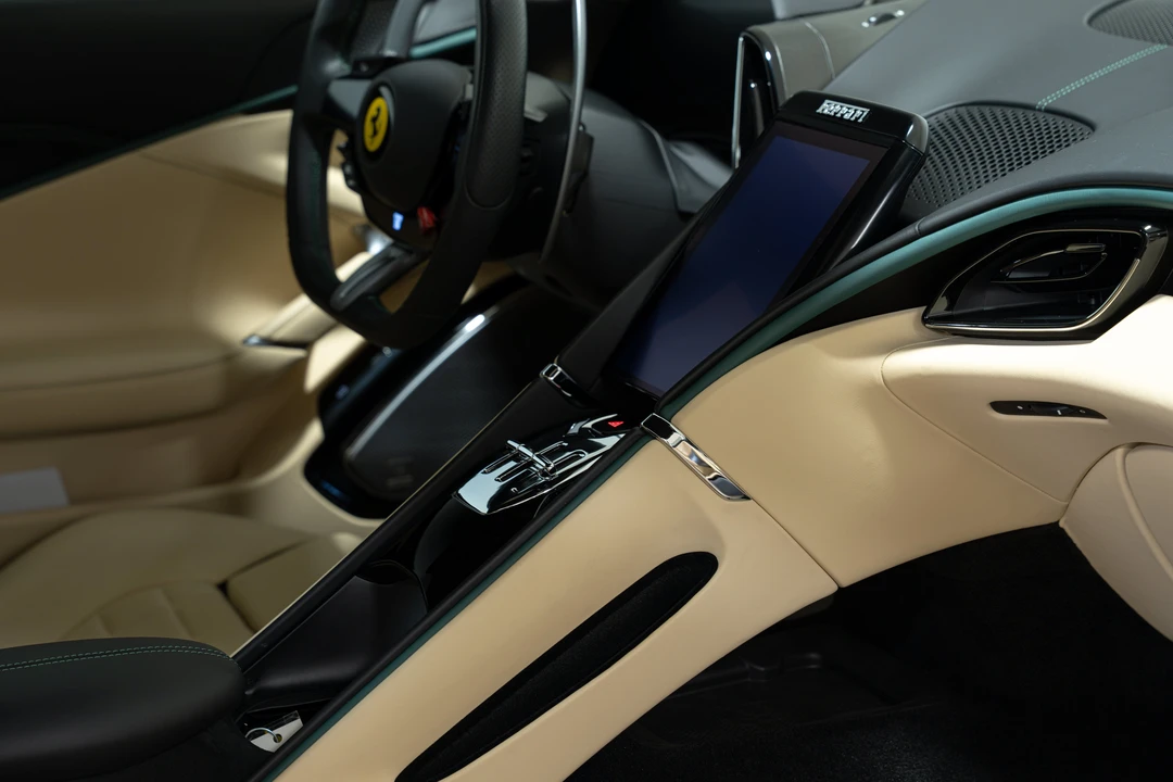 2024 Ferrari Roma - Image 23 of 31