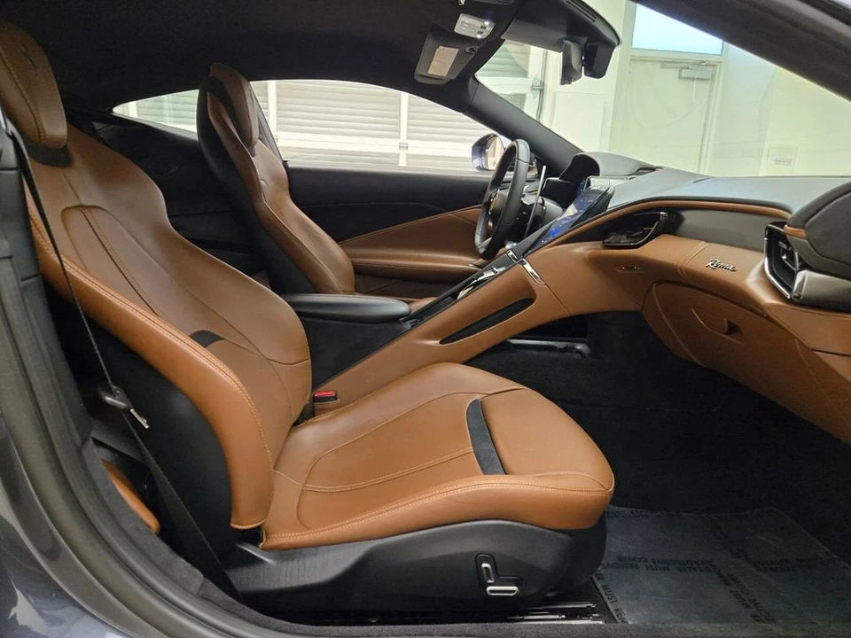 2024 Ferrari Roma - Image 28 of 31