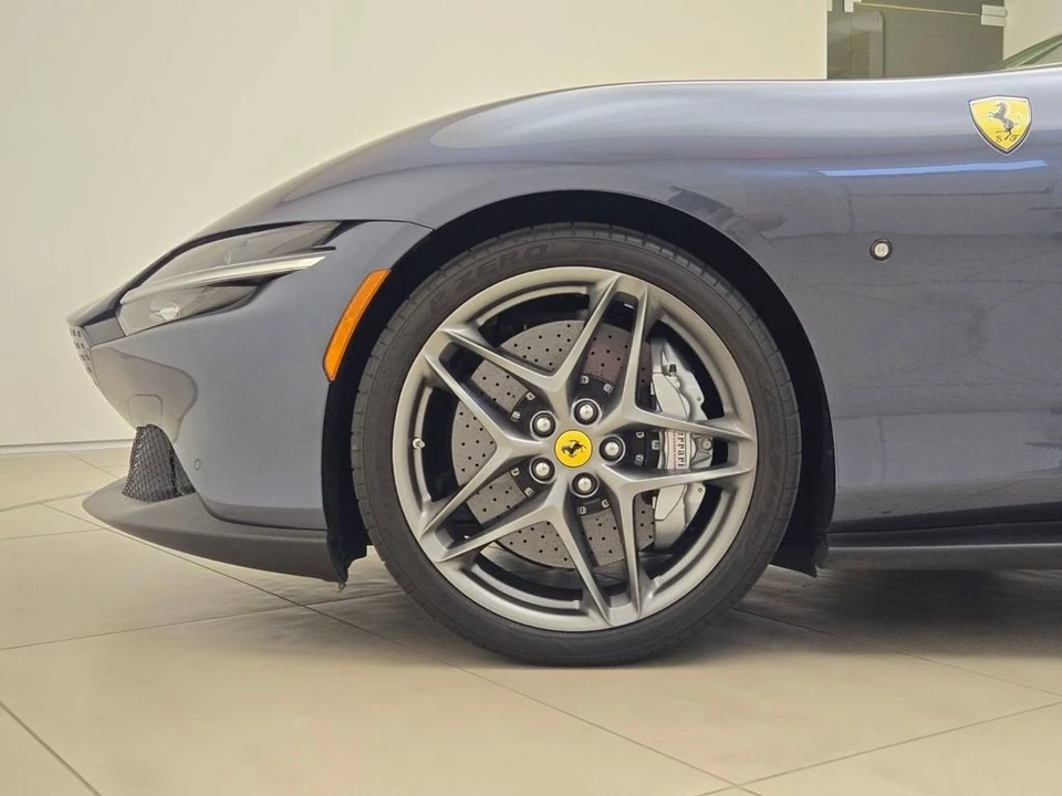 2024 Ferrari Roma - Image 13 of 31