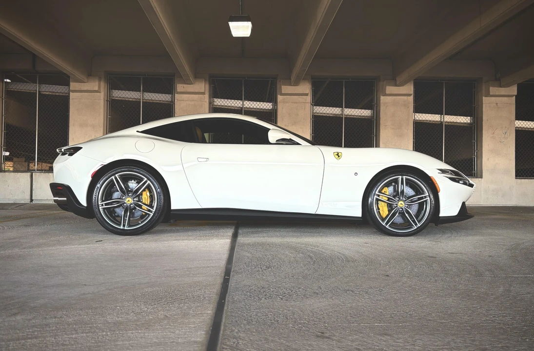 2024 Ferrari Roma - Image 9 of 31