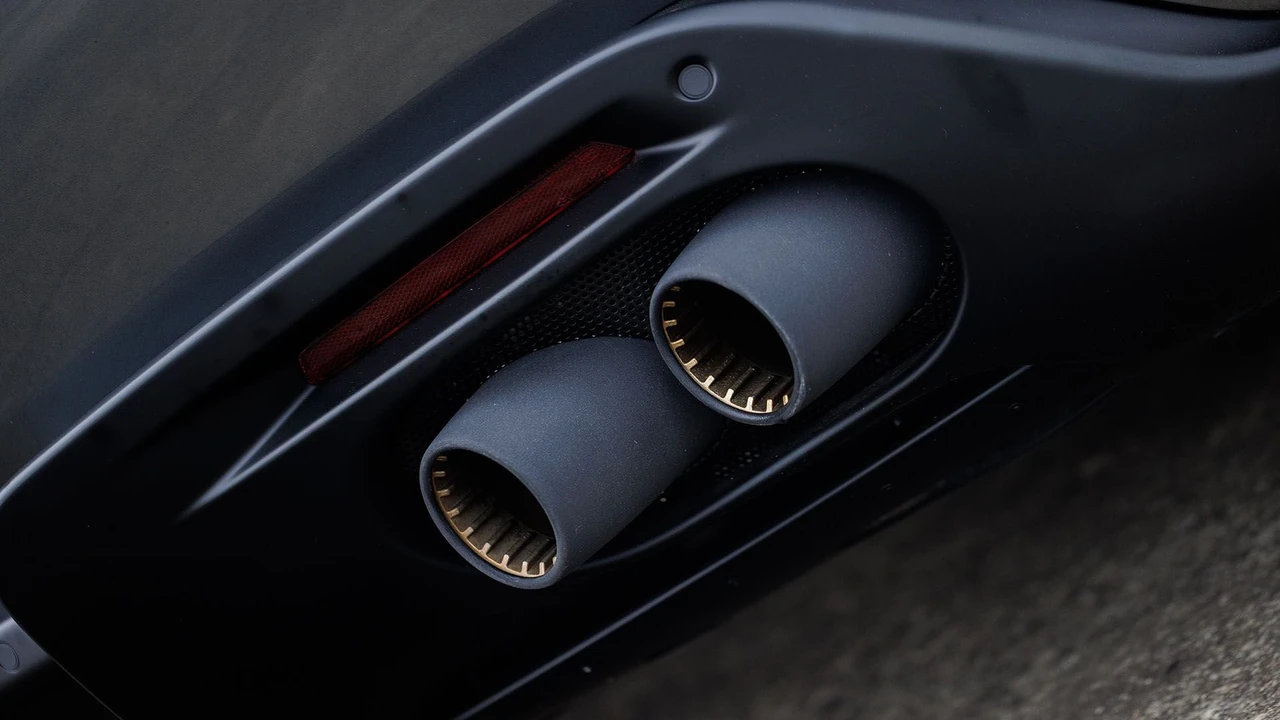 2024 Ferrari Roma - Image 30 of 31