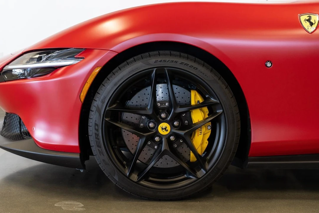 2024 Ferrari Roma - Image 18 of 21