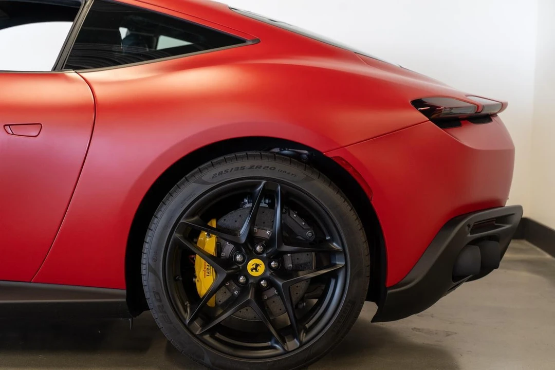 2024 Ferrari Roma - Image 19 of 21