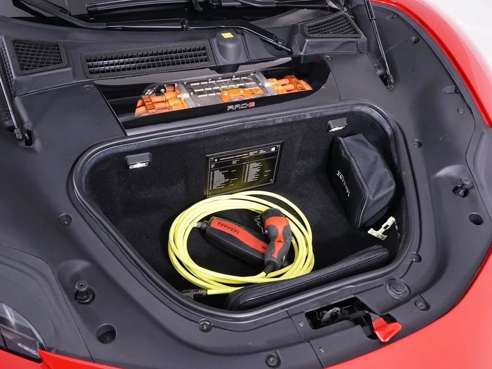2024 Ferrari SF90 Spider - Image 21 of 31