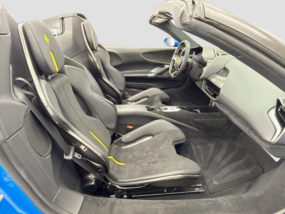 2024 Ferrari SF90 Spider - Image 27 of 31