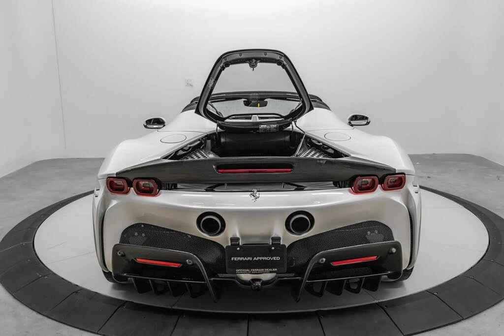 2024 Ferrari SF90 Spider - Image 22 of 31