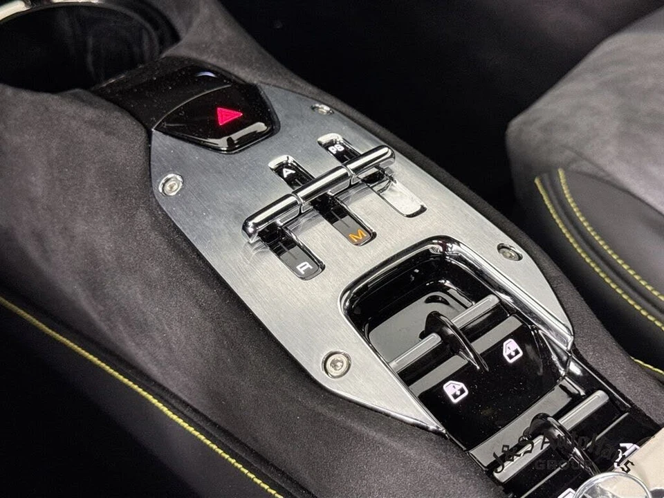 2024 Ferrari SF90 Spider - Image 22 of 31