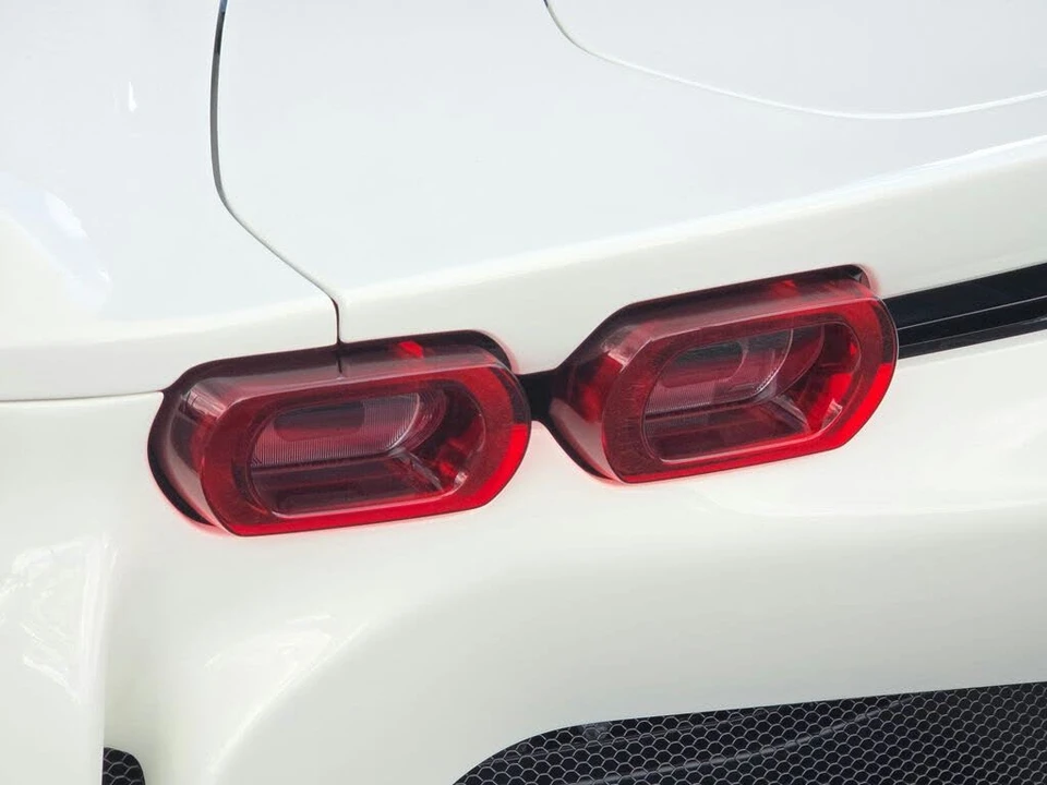 2024 Ferrari SF90 Spider - Image 27 of 31