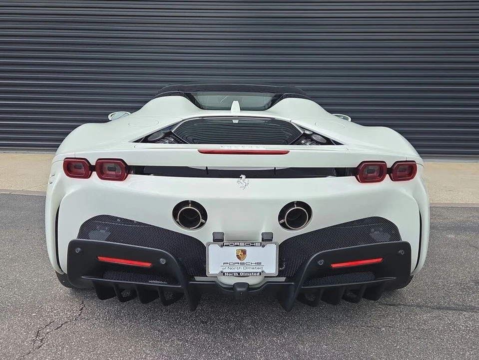 2024 Ferrari SF90 Spider - Image 23 of 31