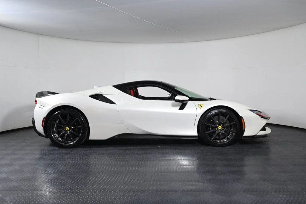 2024 Ferrari SF90 Spider - Image 10 of 31