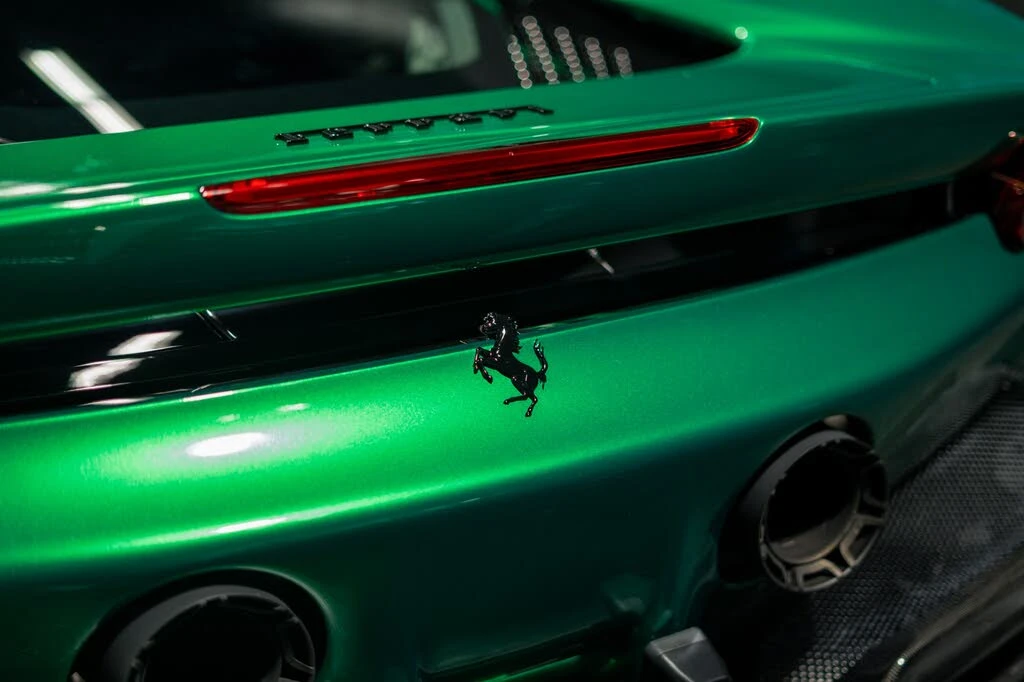 2024 Ferrari SF90 Spider - Image 24 of 31