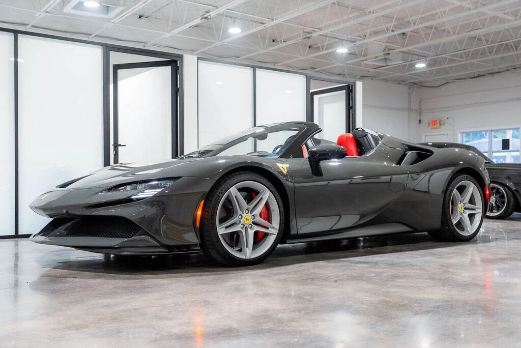 2024 Ferrari SF90 Spider - Image 22 of 31