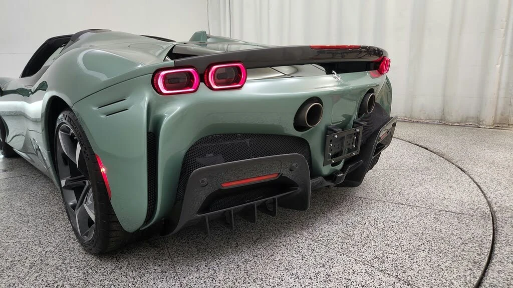 2024 Ferrari SF90 Spider - Image 25 of 31